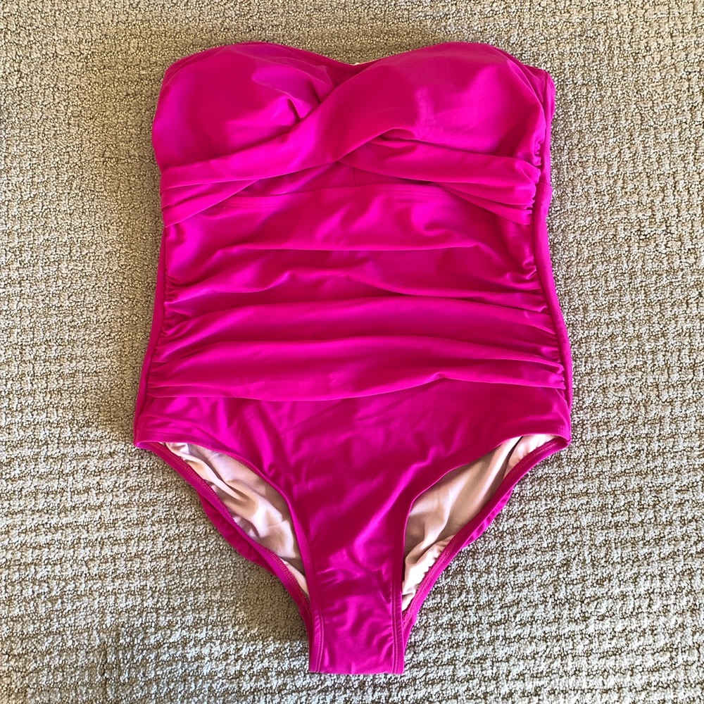 NWOT Kona Sol Swimsuit